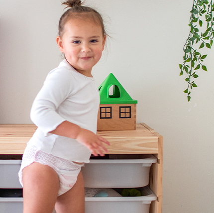 Huggies girls hot sale nappies